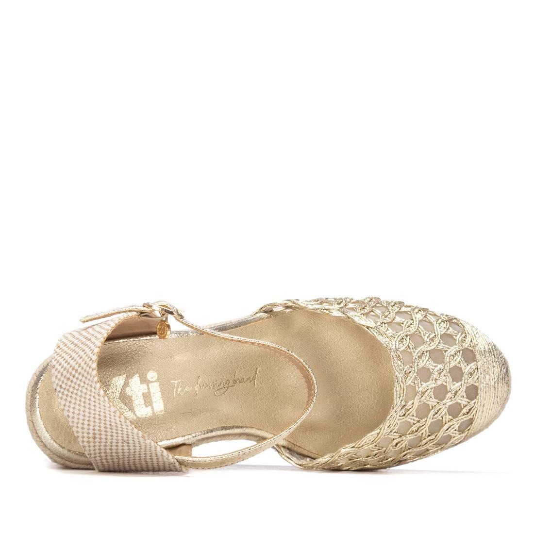 Zapato de mujer con cuña Xti 14534803