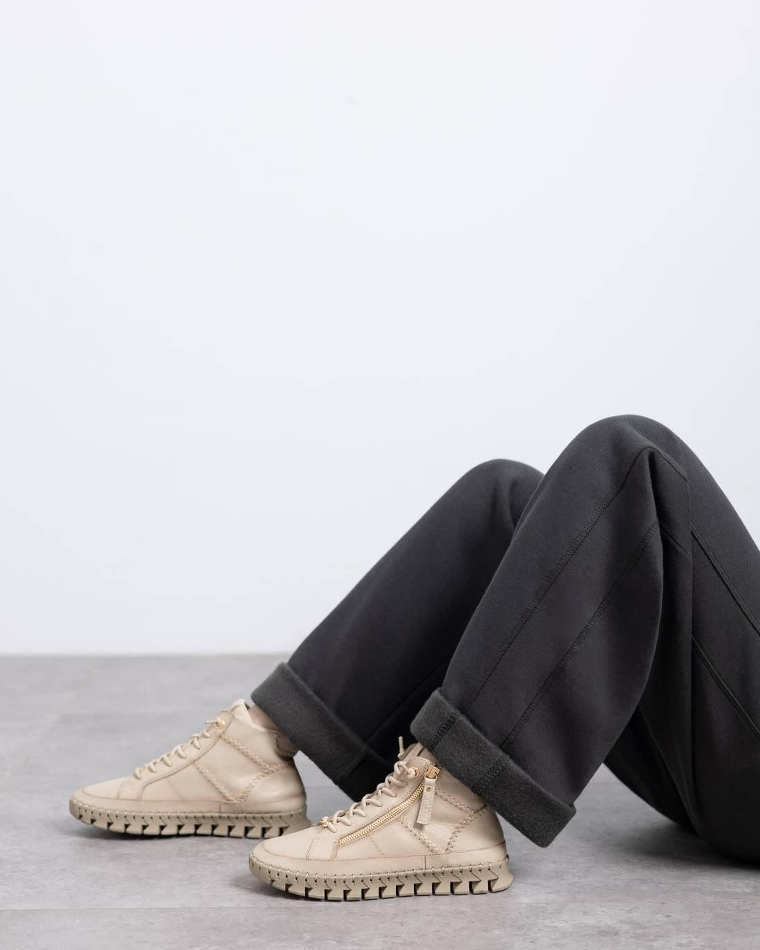 Zapatilla de mujer plano Carmela 16270802