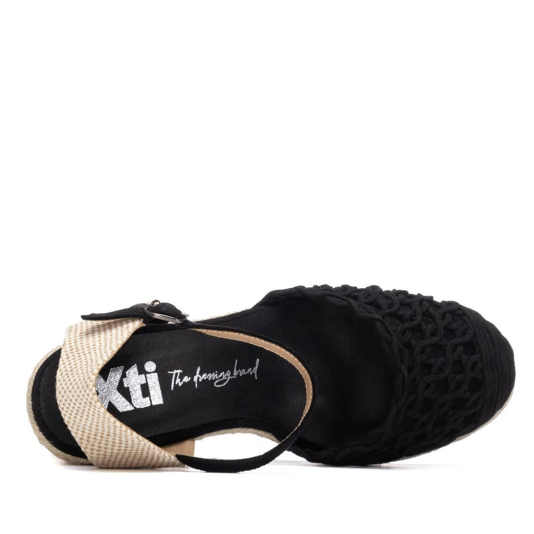 Zapato de mujer con cuña Xti 14534801