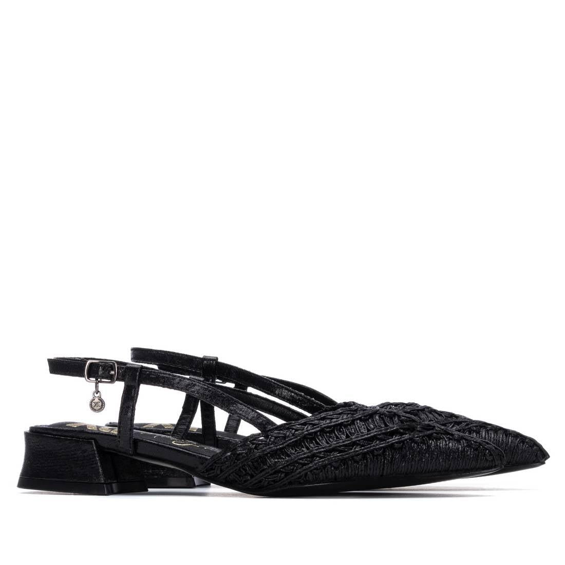 Zapato de mujer plano Xti 14502902