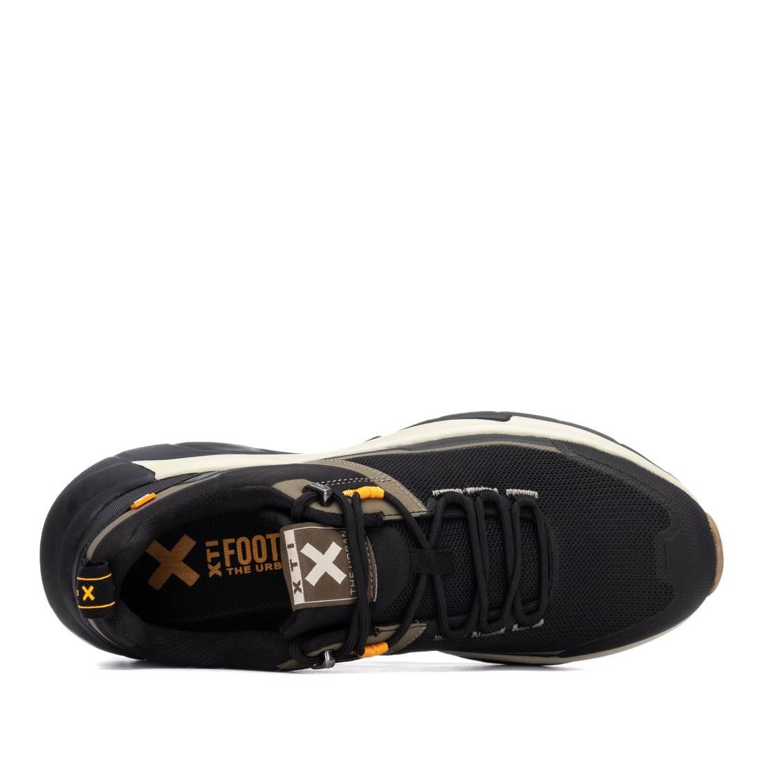 Zapatilla de hombre plano Xti 14471201