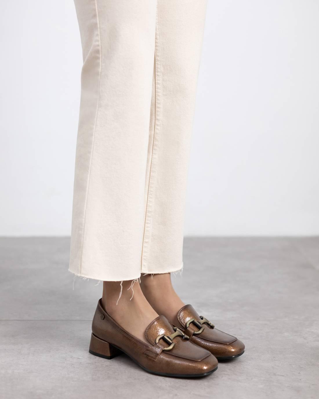 Zapato de mujer con tacón Carmela 16253902